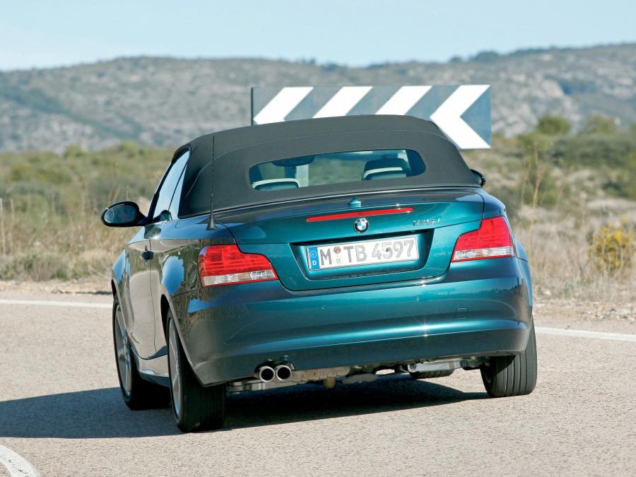  BMW 125i Convertible 2008 года  (фото 19 из 30)